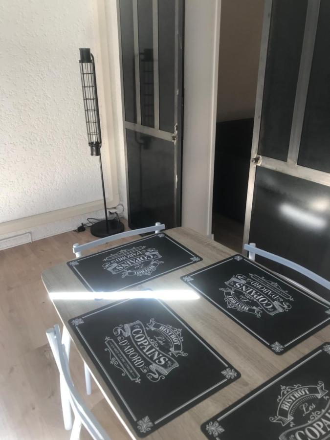 Studio 2 Adultes 2 Enfants Sanary Sur Mer A 800M De La Mer Luaran gambar